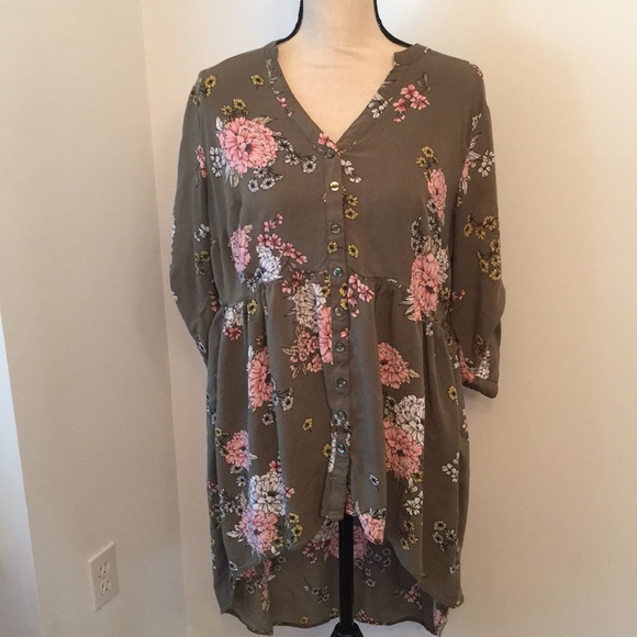 torrid Tops - TORRID size Zero hi/low top